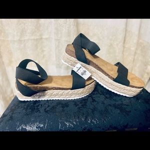 Express sandals size 10 brand new